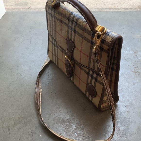 Valentino - Picture 2 of 6